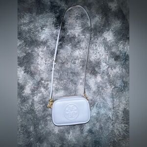 Tory Burch Bag Height: 4.5" (11.5cm); length: 7.7" (19.5cm); depth: 2.2" (5.5cm)